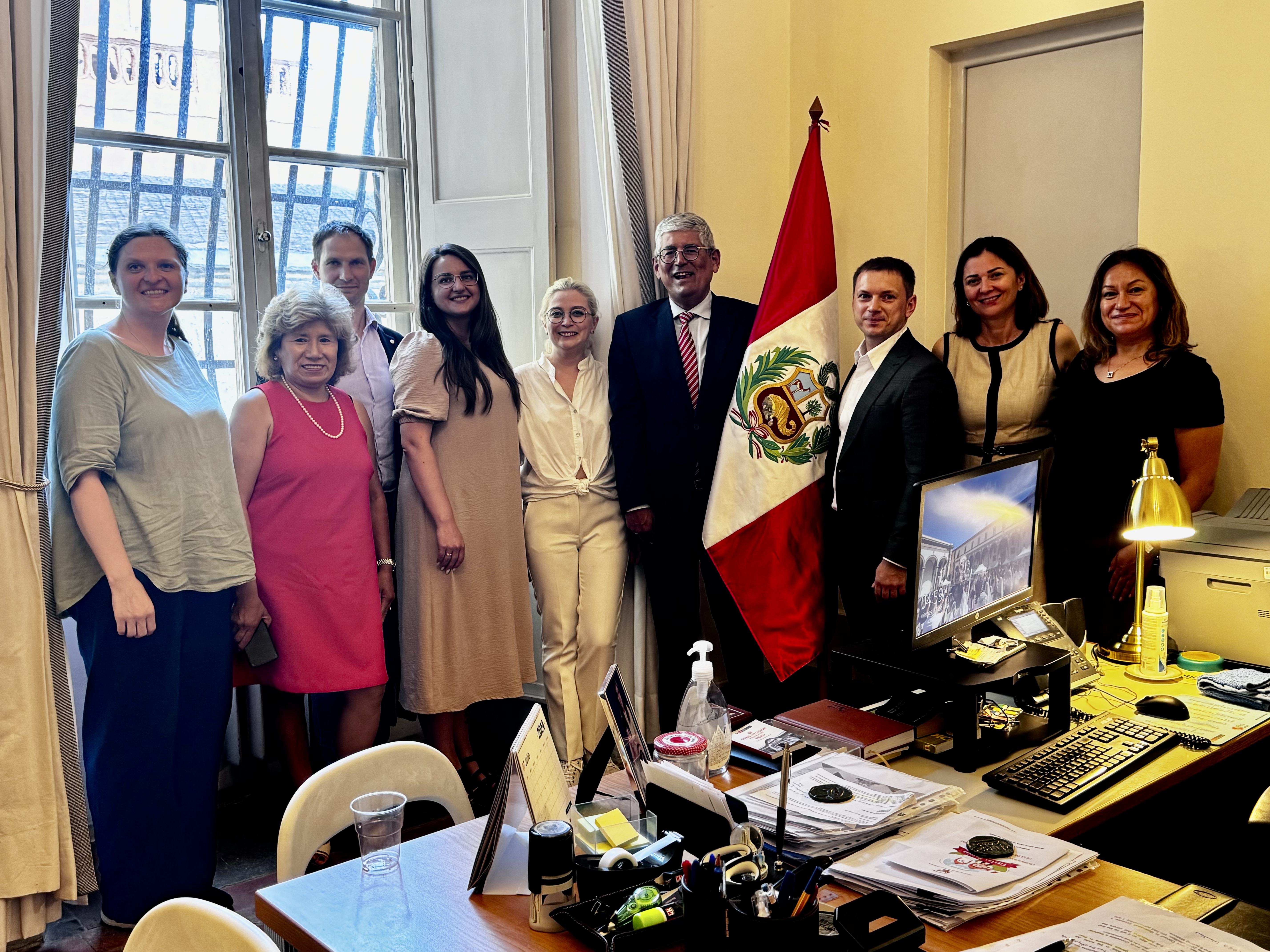 Meeting with the Peruvian consulate and its diaspora