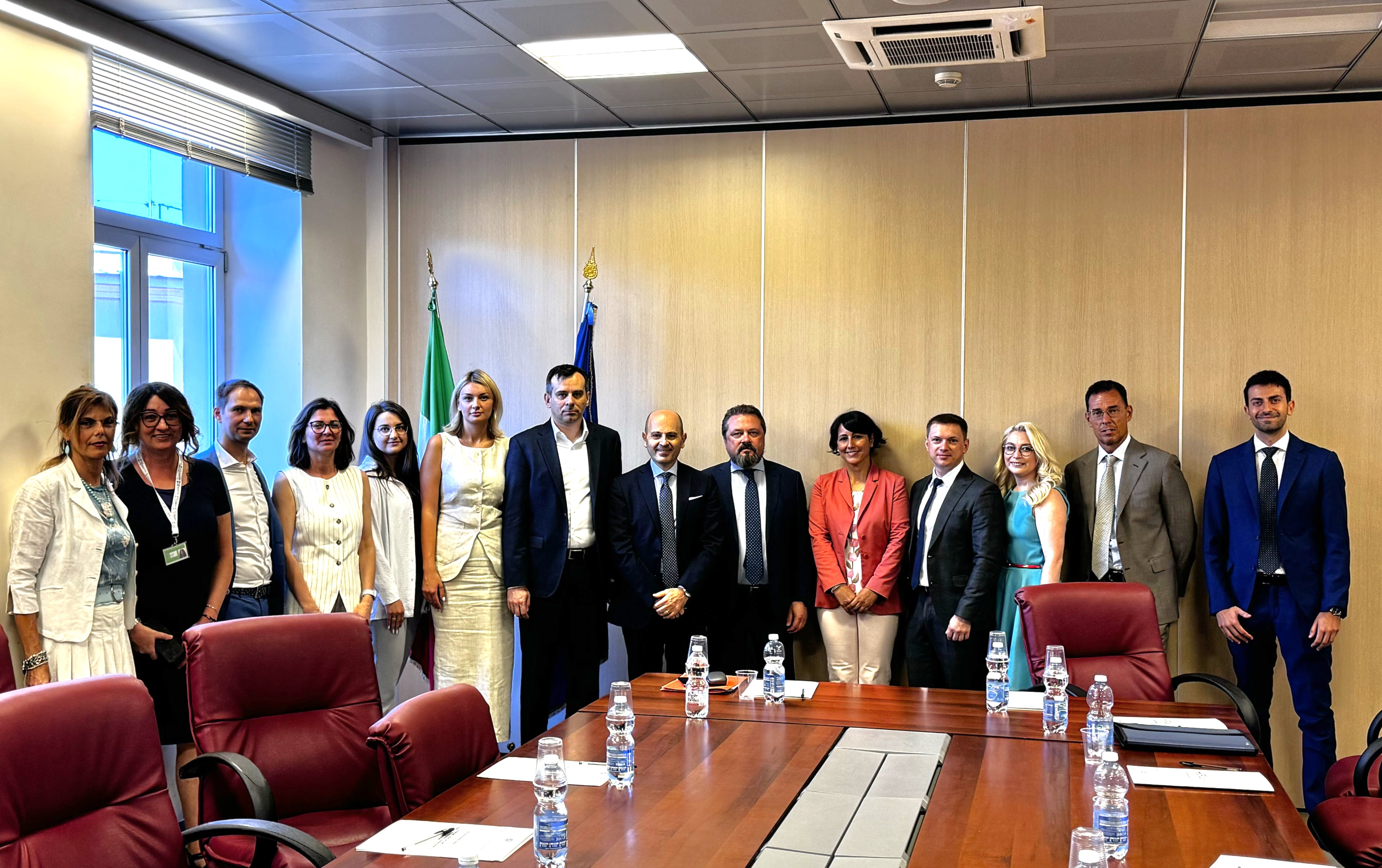 La delegación ucraniana visita el Ministerio del Interior de Italia