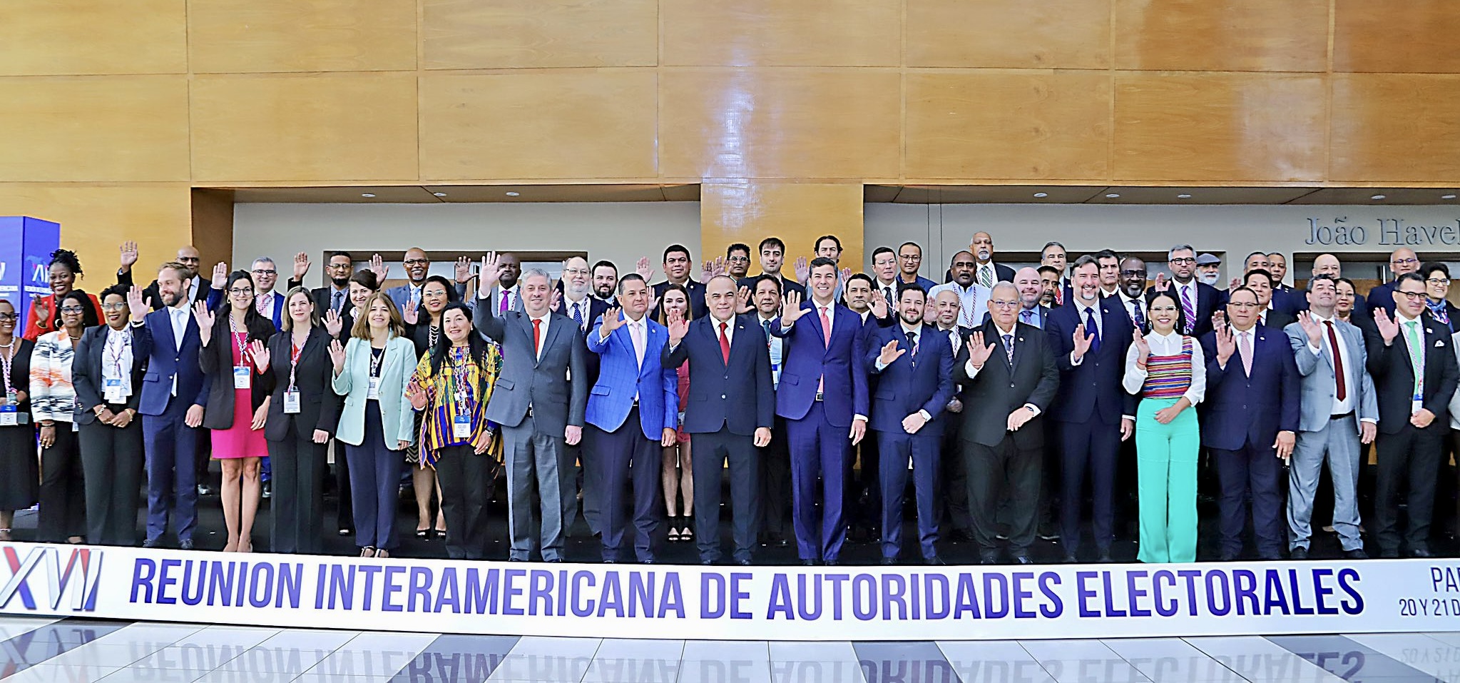 Participantes en la XVII Reunión Interamericana de Autoridades Electorales.