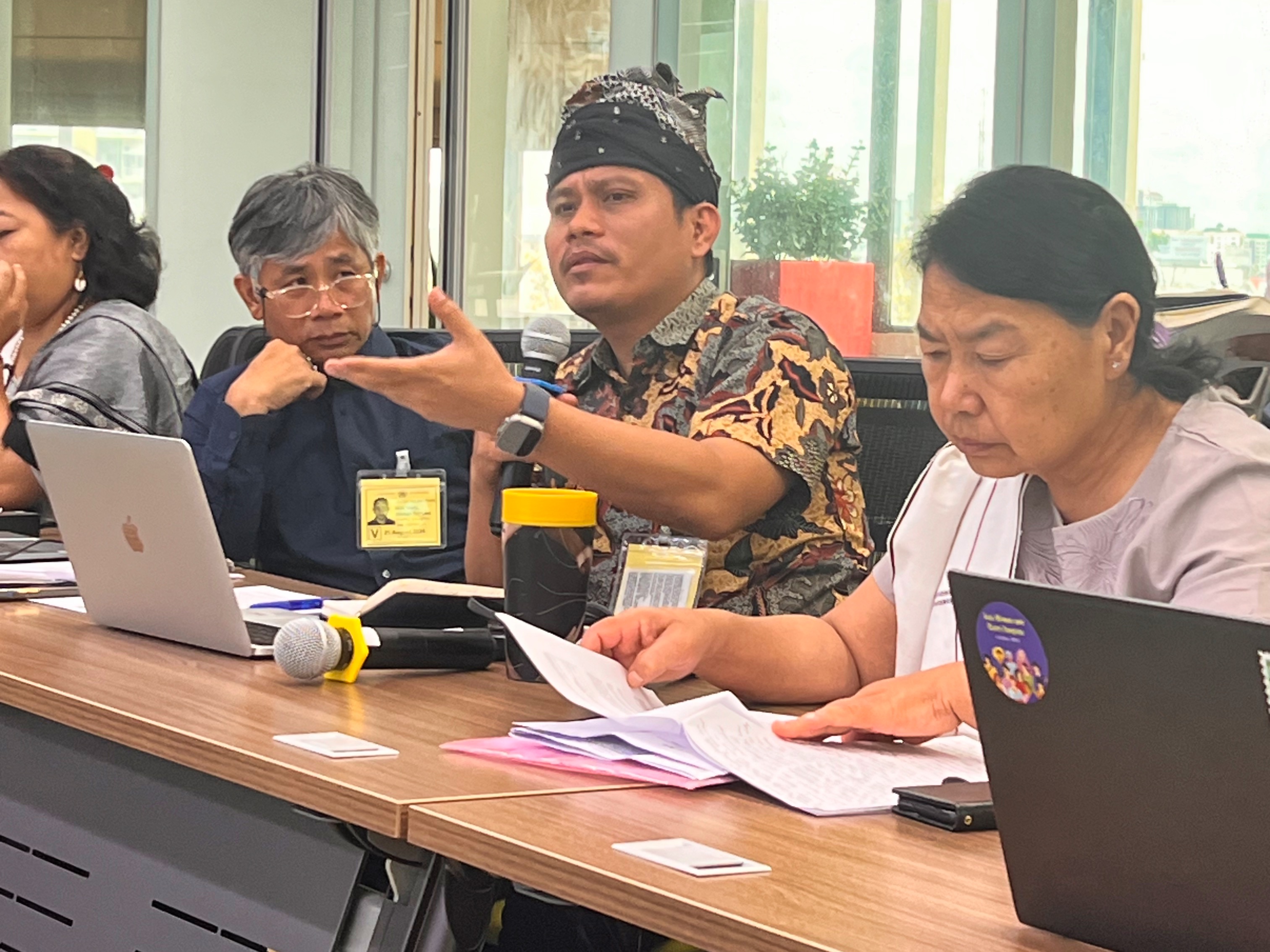 Participants of the Indigenous peoples Roundtable in Bangkok