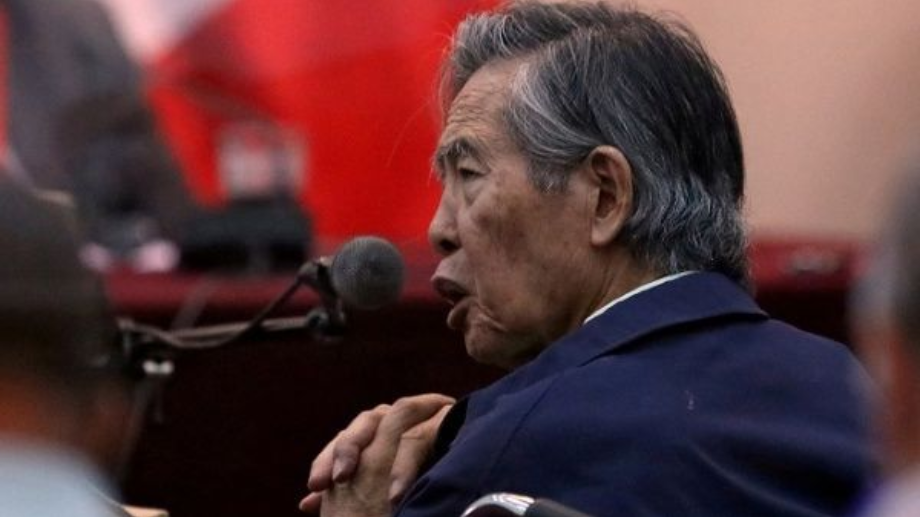 Alberto Fujimori durante una sesión de la Corte Suprema de Perú. Crédito: Peoples Dispatch