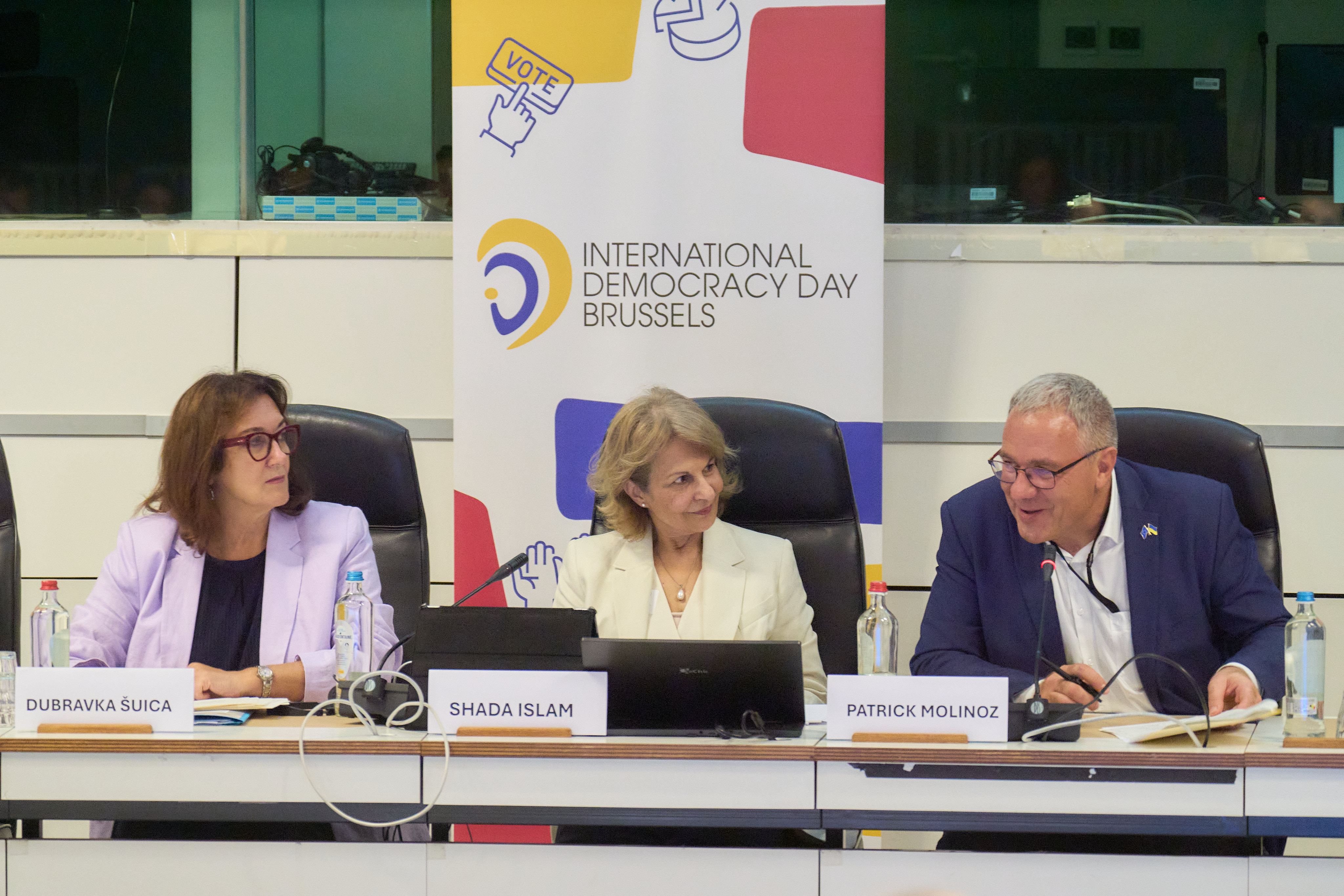 Participants were welcomes by Shada Islam, a prominent voice in global democracy discussions, and Patrick Molinoz, Member of the European Committee of the Regions. Commission Vice-President Dubravka Šuica completed the opening session with a forward-looking keynote address. IDD 2024 at the International Democracy Day Brussels conference. Photo Credit: Bruno Maes.