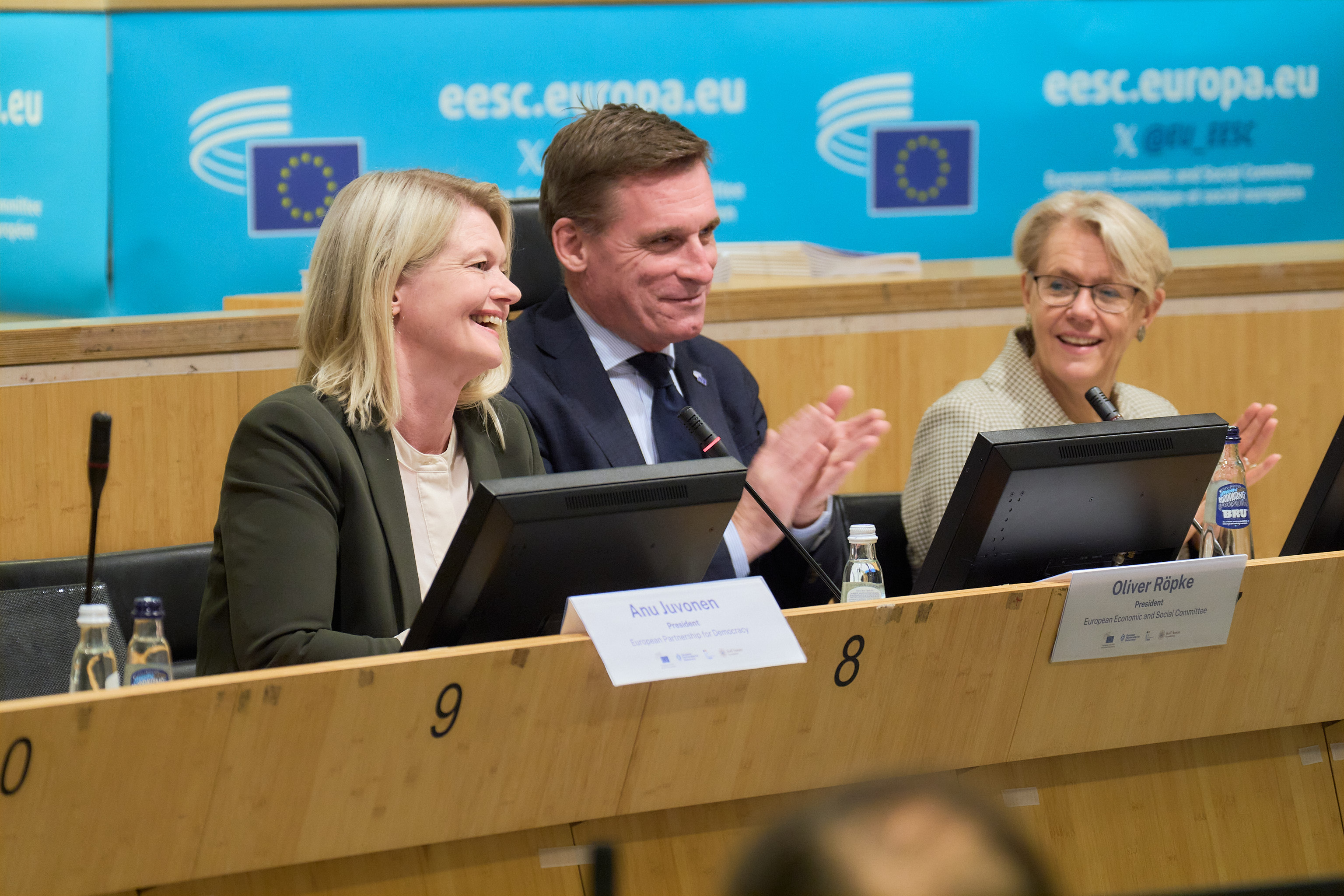 Opening Remarks by Oliver Röpke, Anu Juvonen and Corinne Momal-Vanian - Policy Discussion "European Democracy Shield" - Photo credit: Bruno Maes.