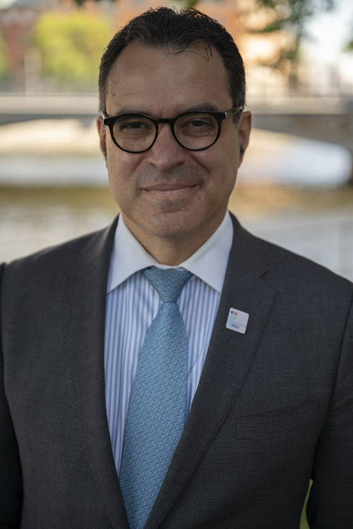 Dr Kevin Casas-Zamora.
